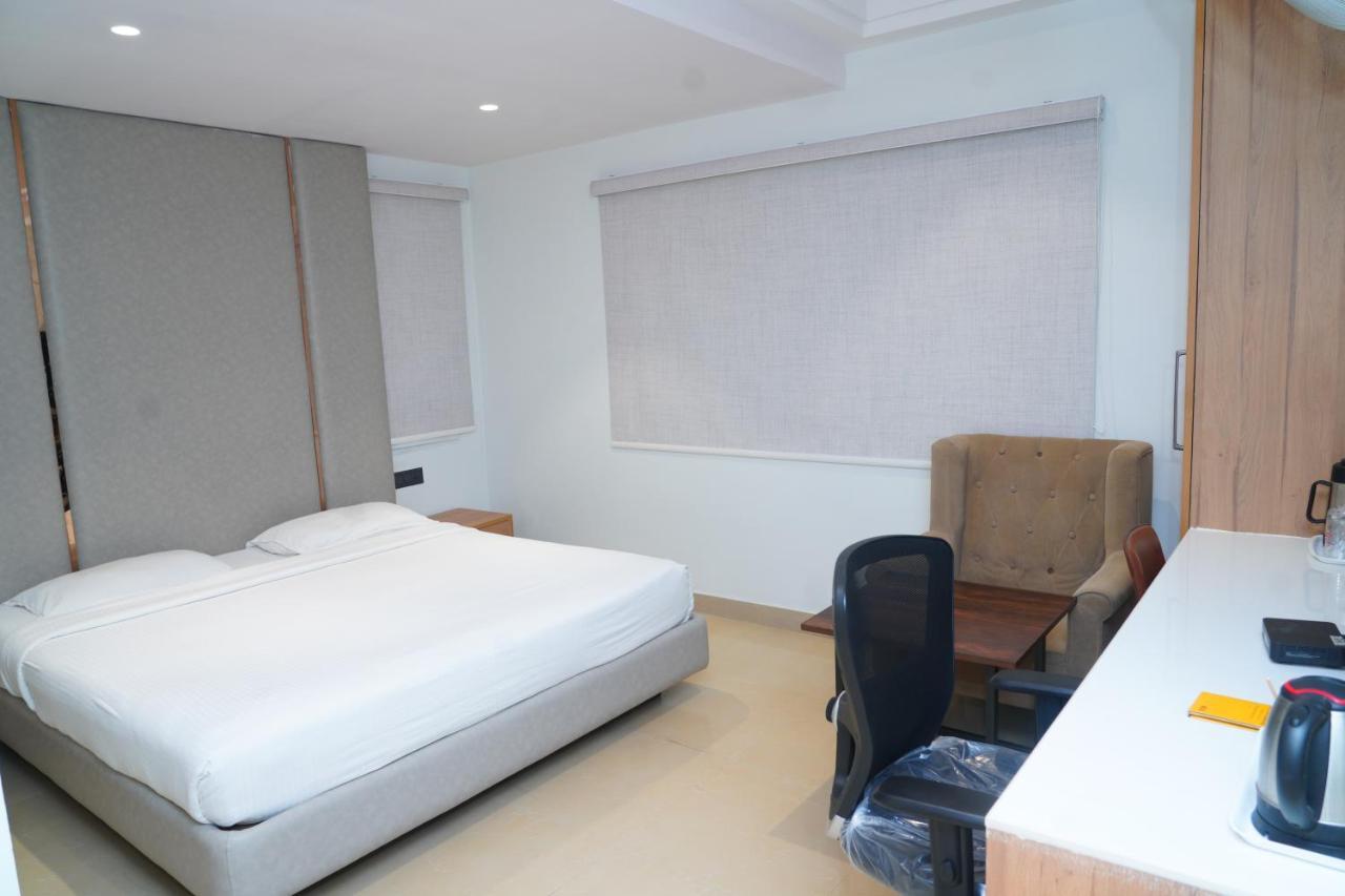 Hotel Kinara Grand Hyderabad Ngoại thất bức ảnh